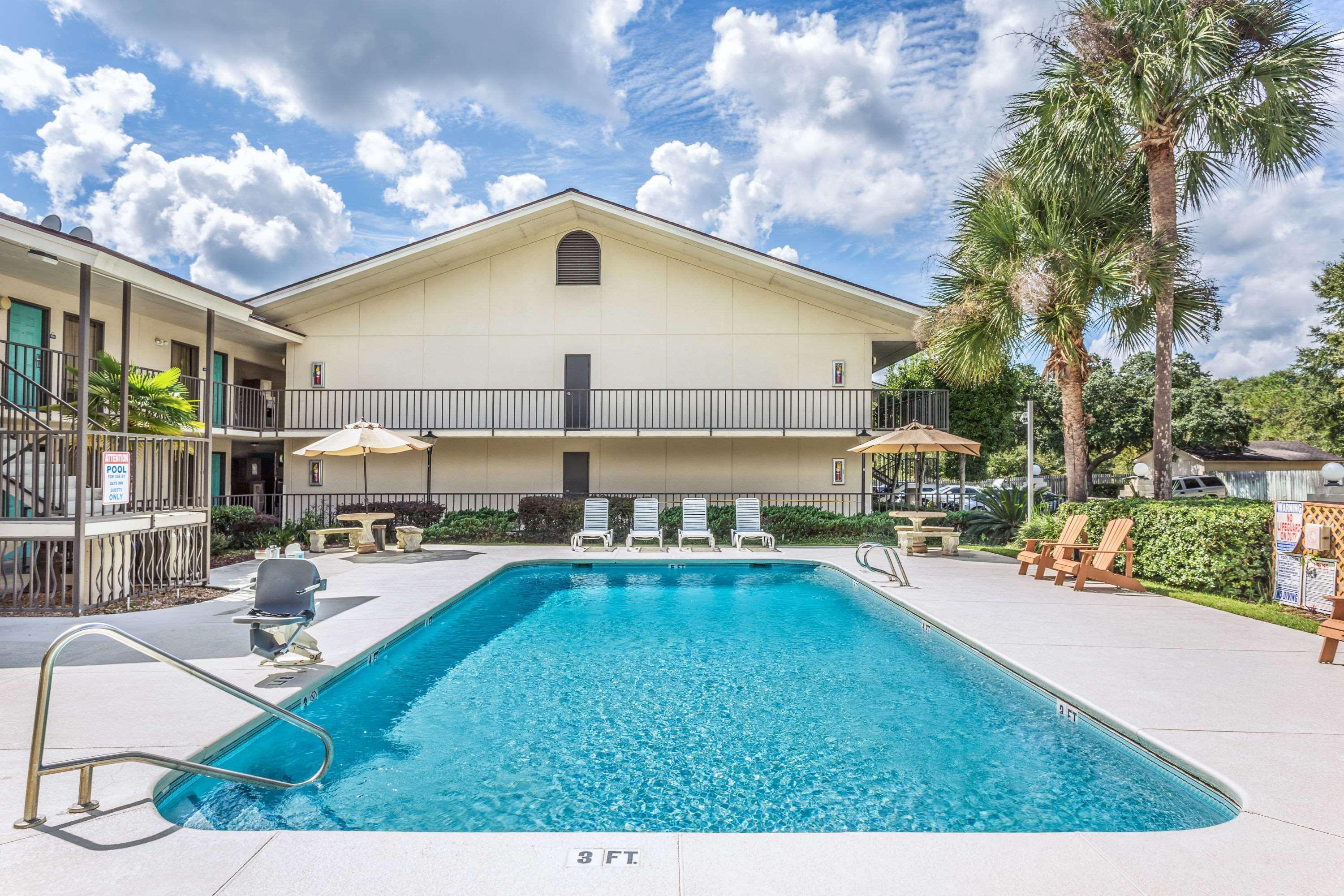 Days Inn By Wyndham Lake Park/Valdosta Екстериор снимка