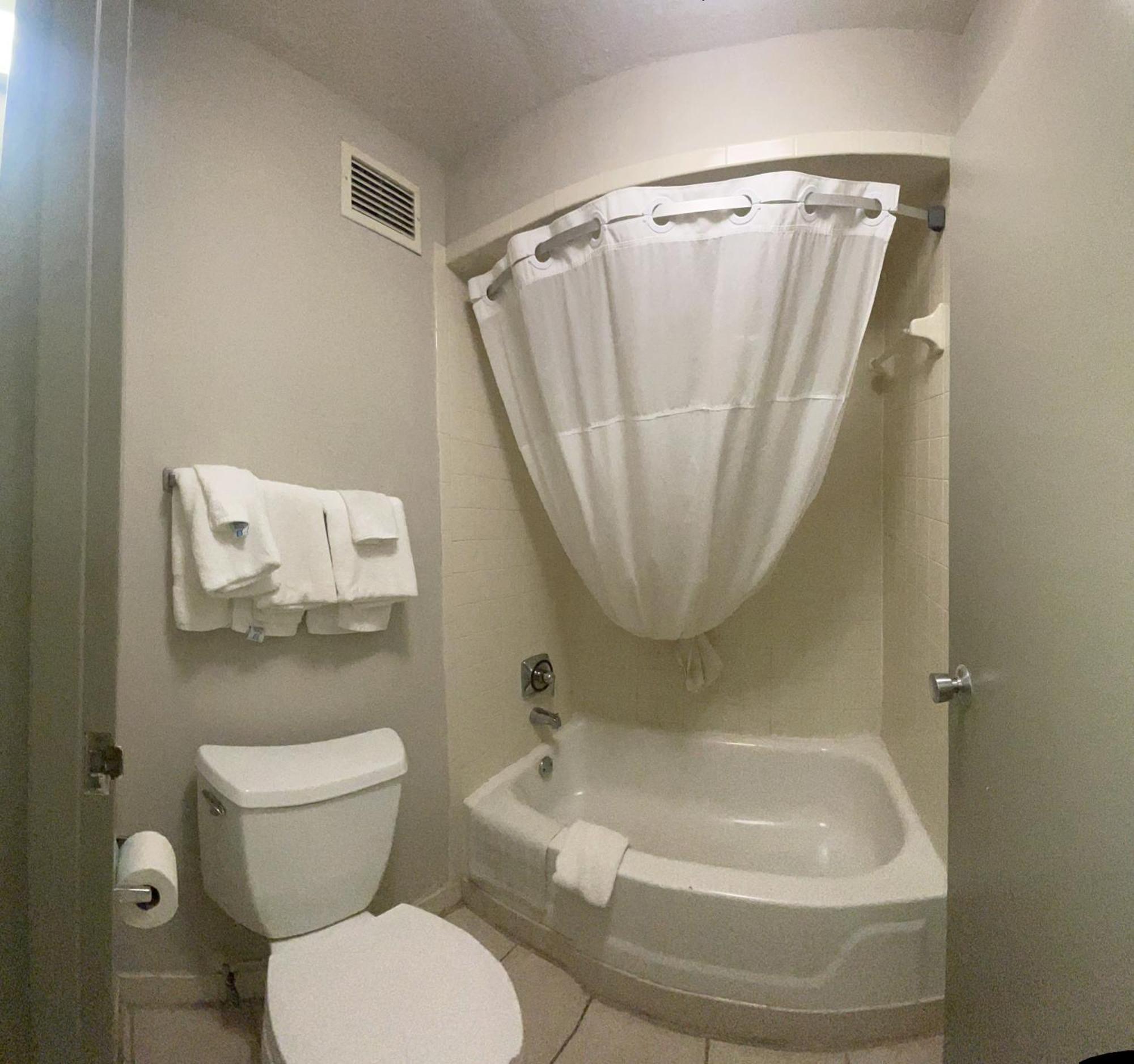 Days Inn By Wyndham Lake Park/Valdosta Екстериор снимка